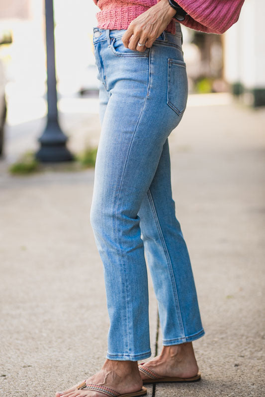 Vervet Crop Slim Straight Jean