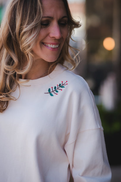 Ampersand Holiday Kisses Pullover